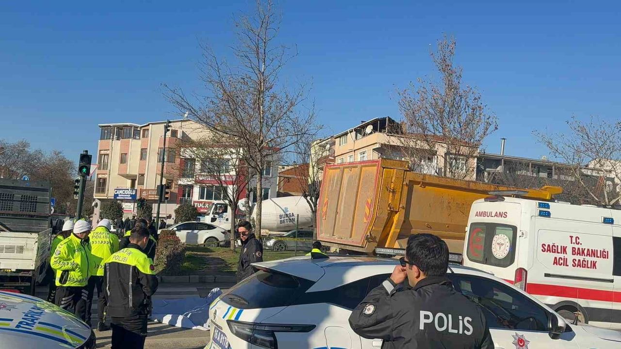 Gemlik’te Kamyonun Altında Kalan Bisiklet Sürücüsü Hayatını Kaybetti