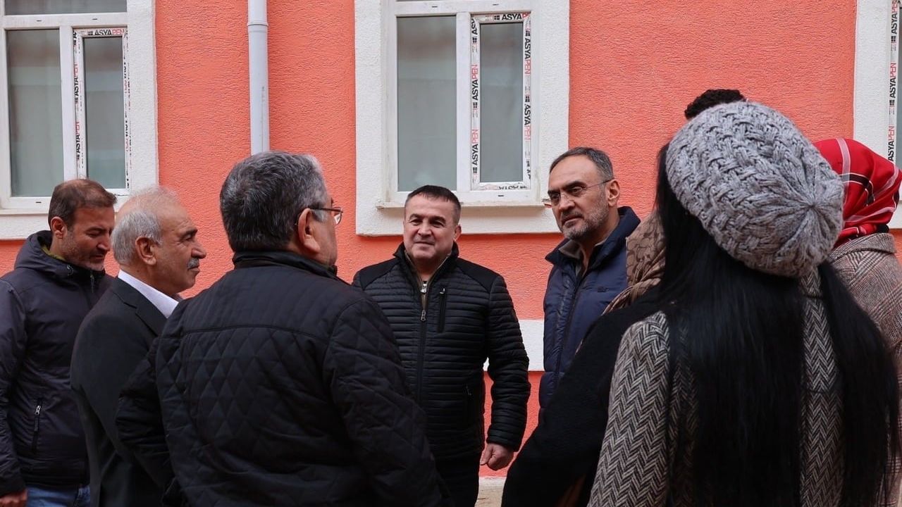 Gençlik ve Spor Bakanlığı, Bilecik'teki Yurt ve Stadyum Yatırımlarını İnceledi