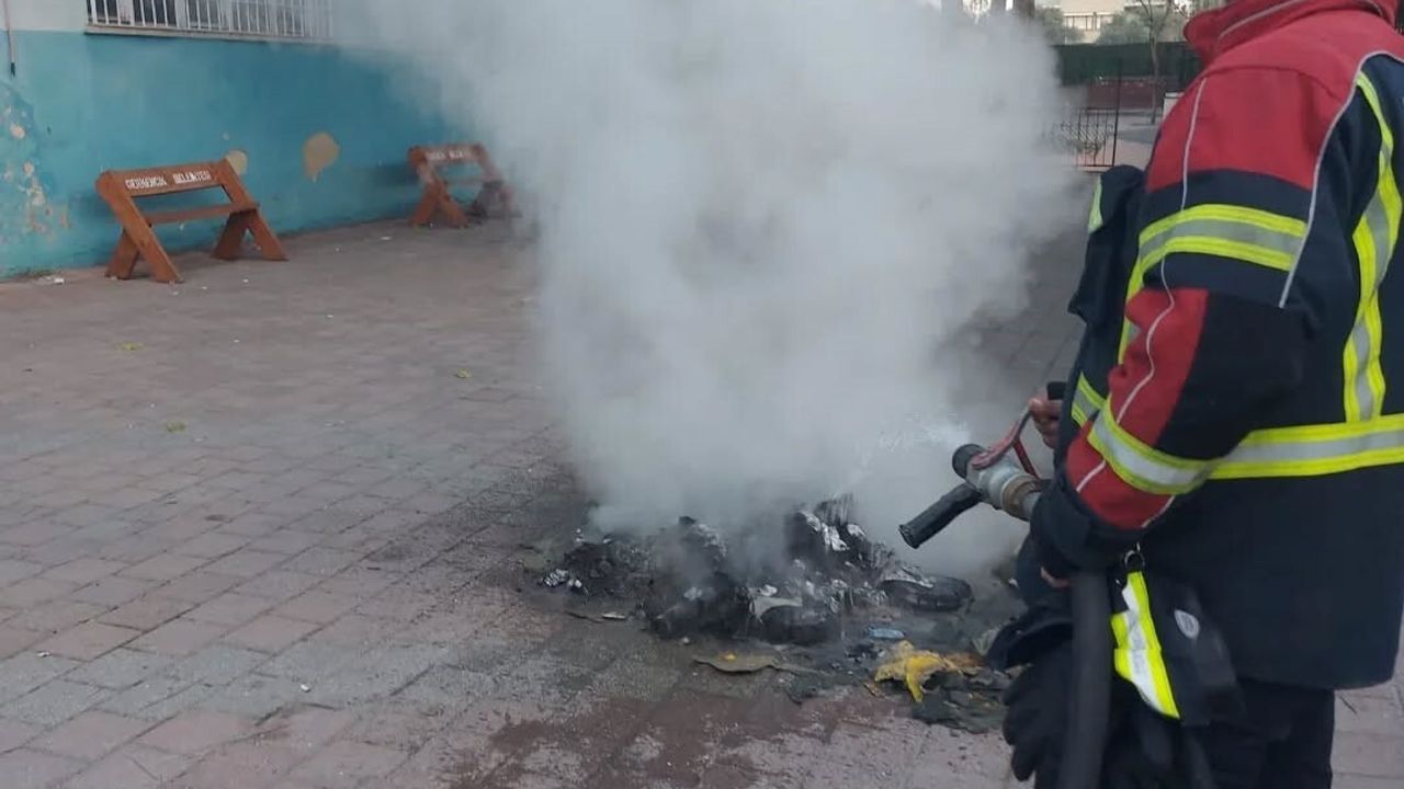 Germencik'te Çöp Konteyneri Ateşe Verildi — Başkan Zencirci'den Tepki