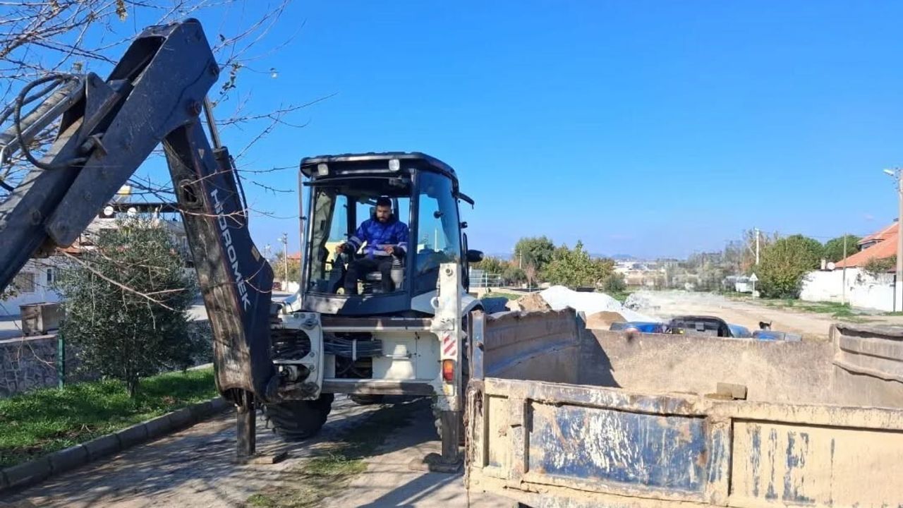 Germencik’te Mazgal Temizliğiyle Yağmur Suyu Hatlarına Planlı Bakım
