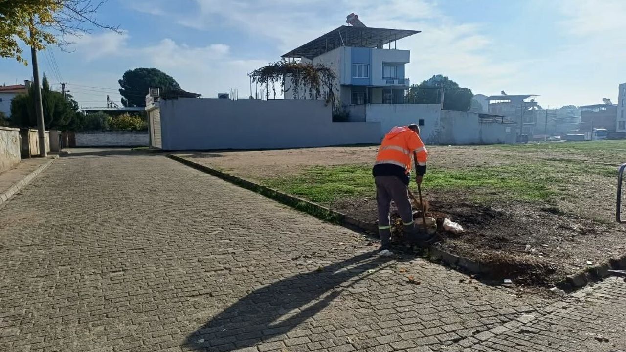 Germencik'te Temizlik Çalışmaları Aralıksız Sürüyor