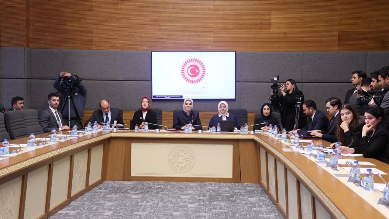 Göktaş: Sosyal Ağlara 15 Yaş Altı Hizmet Yasağı ve Zorunlu Yaş Doğrulama Önerisi