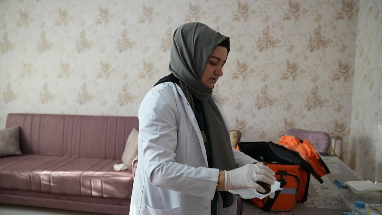 Gölbaşı Belediyesi'nden Ücretsiz Evde Bakım: 21 Ayda 684 Vatandaşa Destek