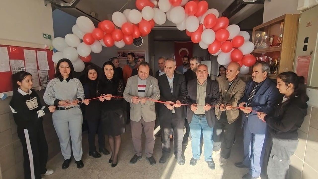 Gönül Hoca'dan 21. Kütüphane: Kitap Kumbaram Mersin Mut'ta 7 Bin Kitapla