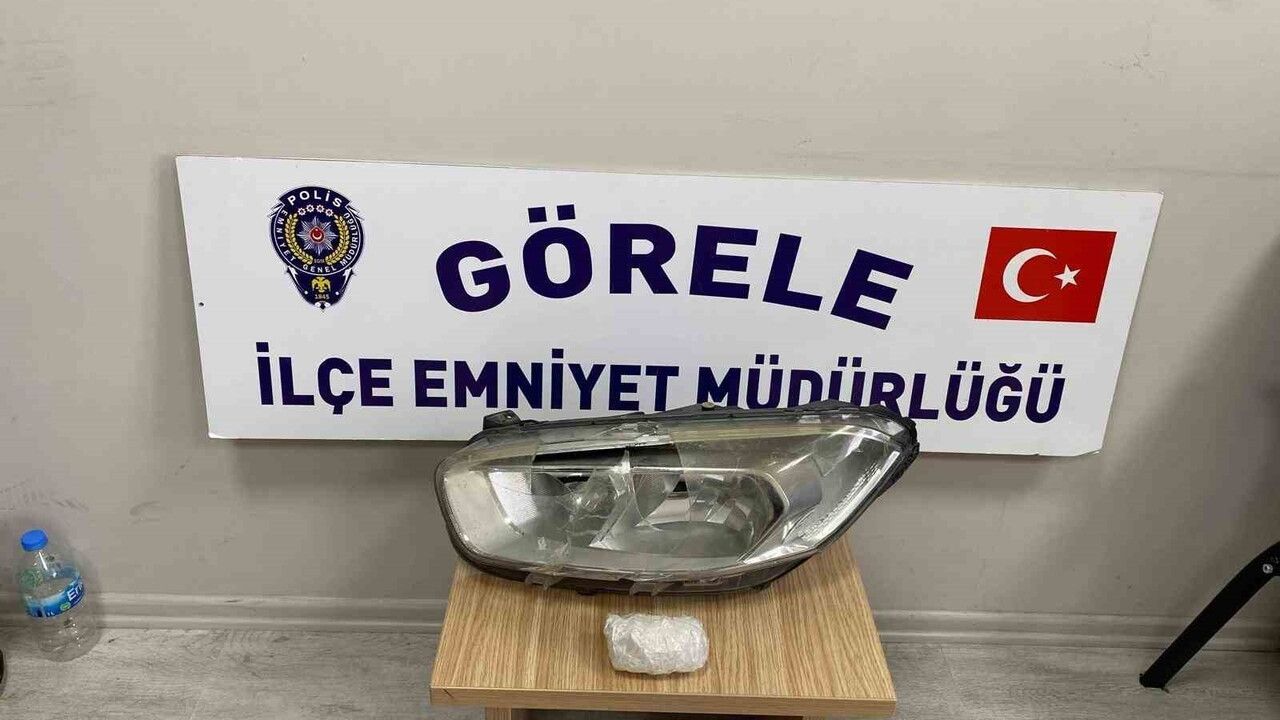 Görele'de Araç Farına Gizlenmiş 130 Gram Metamfetamin Ele Geçirildi — 3 Gözaltı
