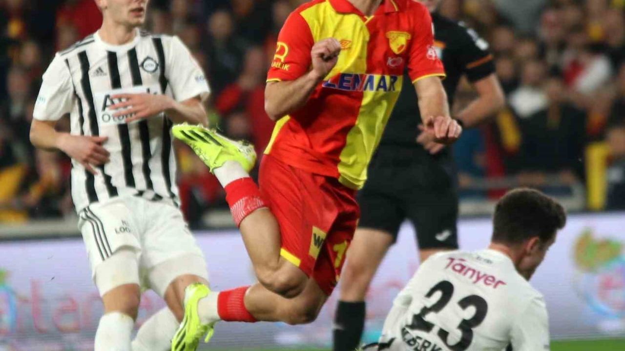 Göztepe'den Ahmed Ildız, Çorum FK'ya 300 bin Euro'ya Transfer