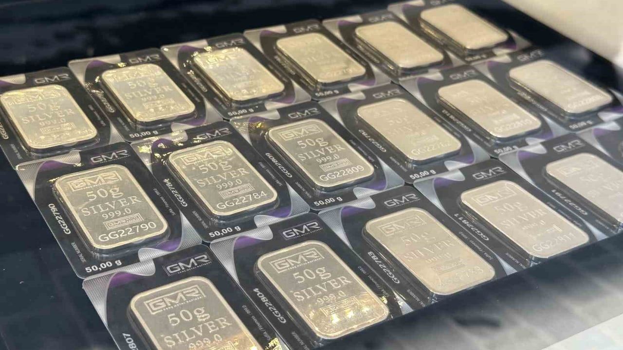 Gümüş Rekorunu Tazeledi: Ons 72 Dolar, Gram 100 TL'ye Ulaştı