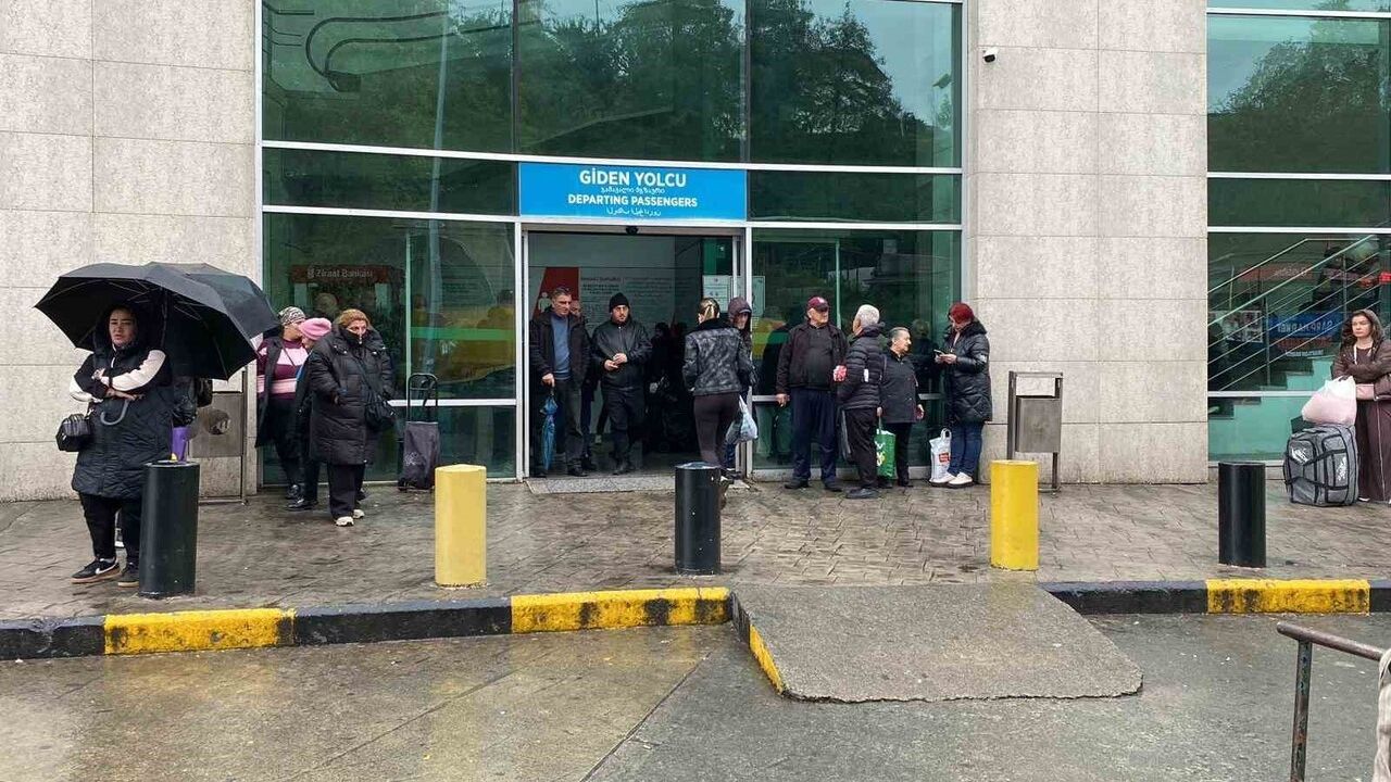 Gürcistan: 1 Ocak 2026'da Kimlik ve Pasaporta Sigorta Zorunluluğu