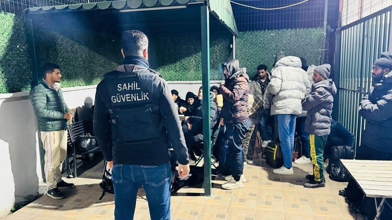 Güzelbahçe'de Operasyon: 20 Düzensiz Göçmen ve 1 Göçmen Kaçakçısı Yakalandı