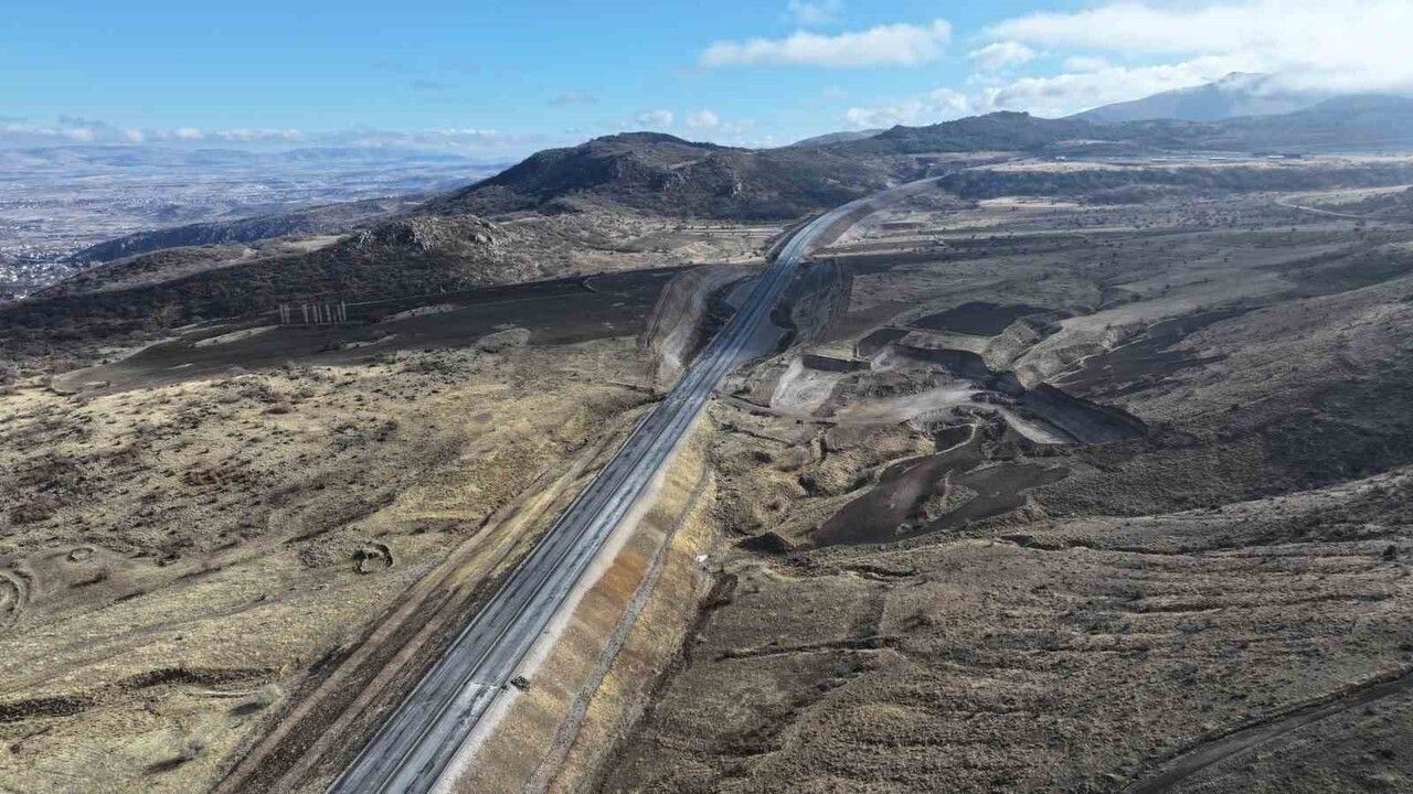 Hacılar-Erciyes-Develi Bağlantı Yolu Hızla İlerliyor