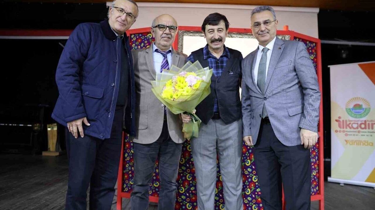 Hacivat-Karagöz Samsun'da Genç Kuşaklarla Perde Açtı