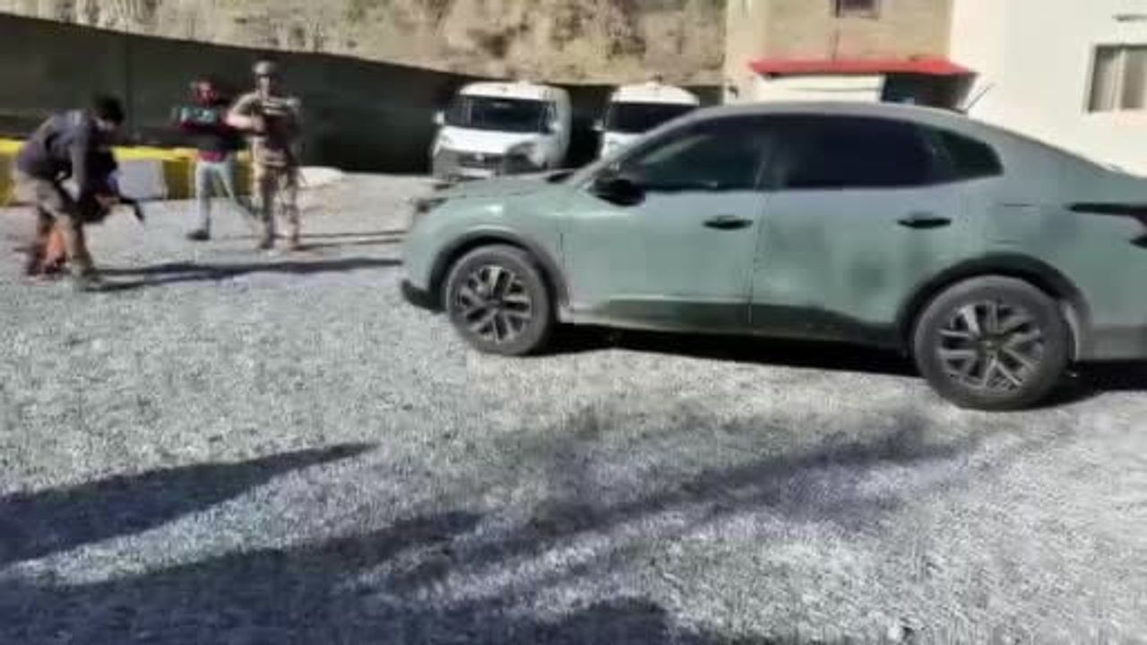 Hakkari'de Jandarma Operasyonu: 5 Kilo 815 Gram Eroin Ele Geçirildi