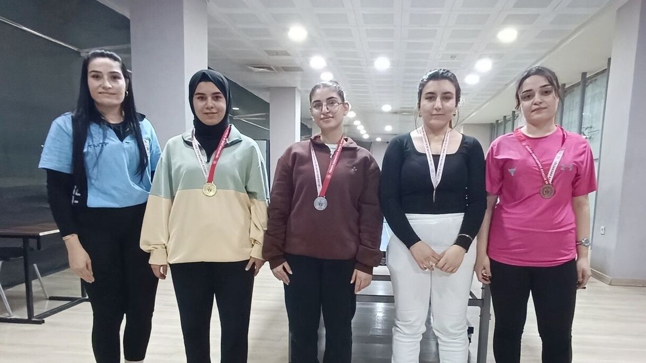 Hakkari'de Yurtlig Masa Tenisi İl Birinciliği Tamamlandı