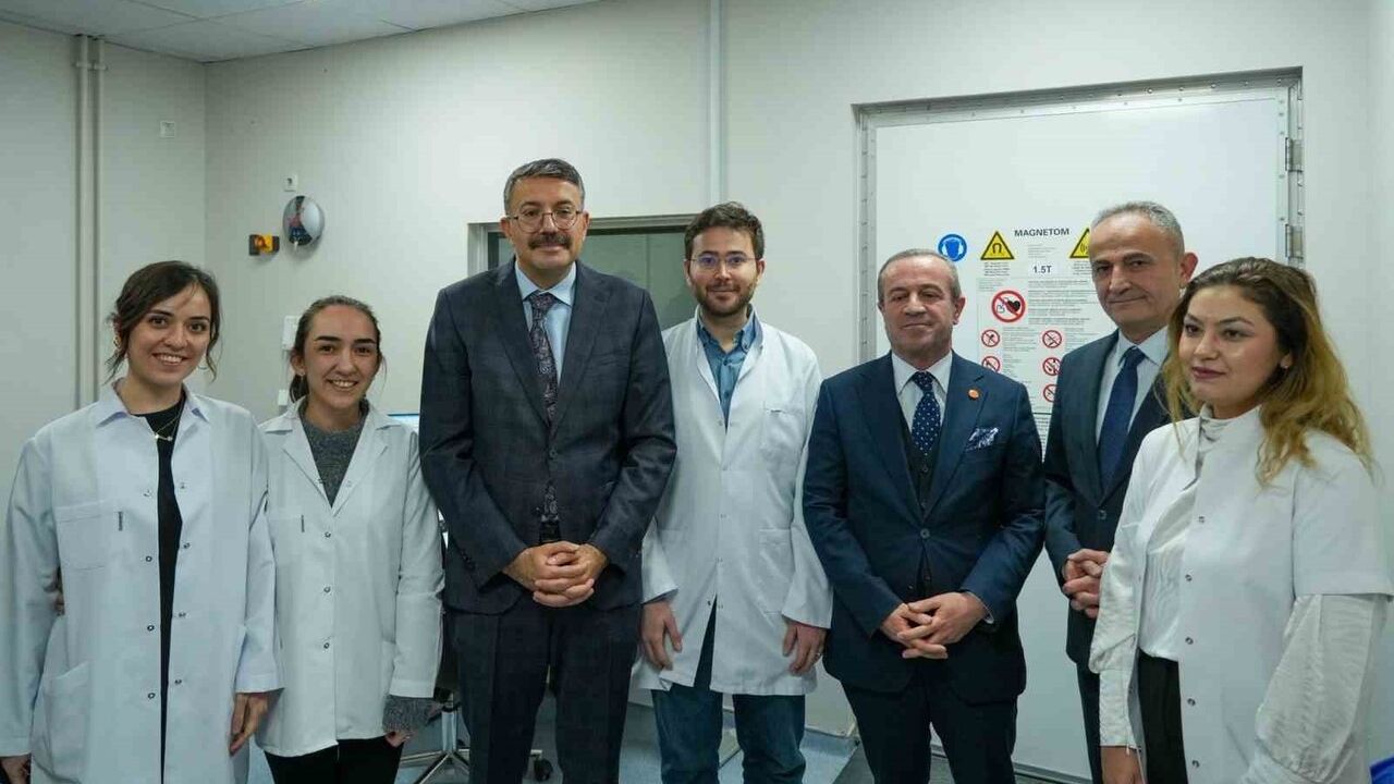 Hakkâri Devlet Hastanesi'ne Yeni MR Cihazı Hizmete Girdi