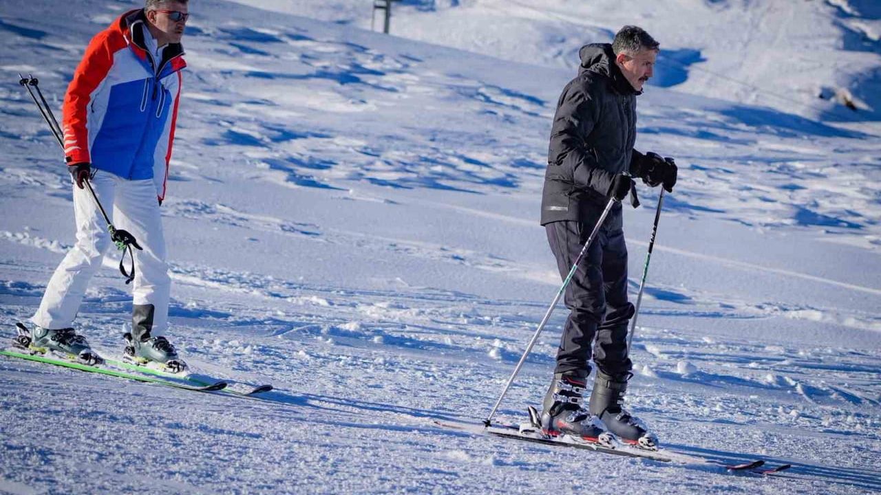 Hakkâri Mergabütan Kayak Merkezi'nde Sezon Açıldı — Kar 1 Metreye Ulaştı