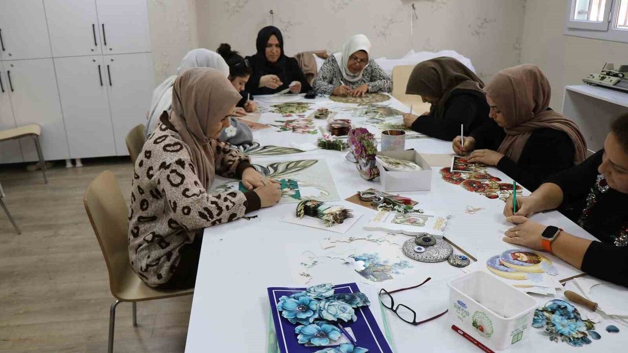 Haliliye'de Osmangazi Hanımlar Konağı: Kadınlar Aile Bütçesine Katkı Sağlıyor