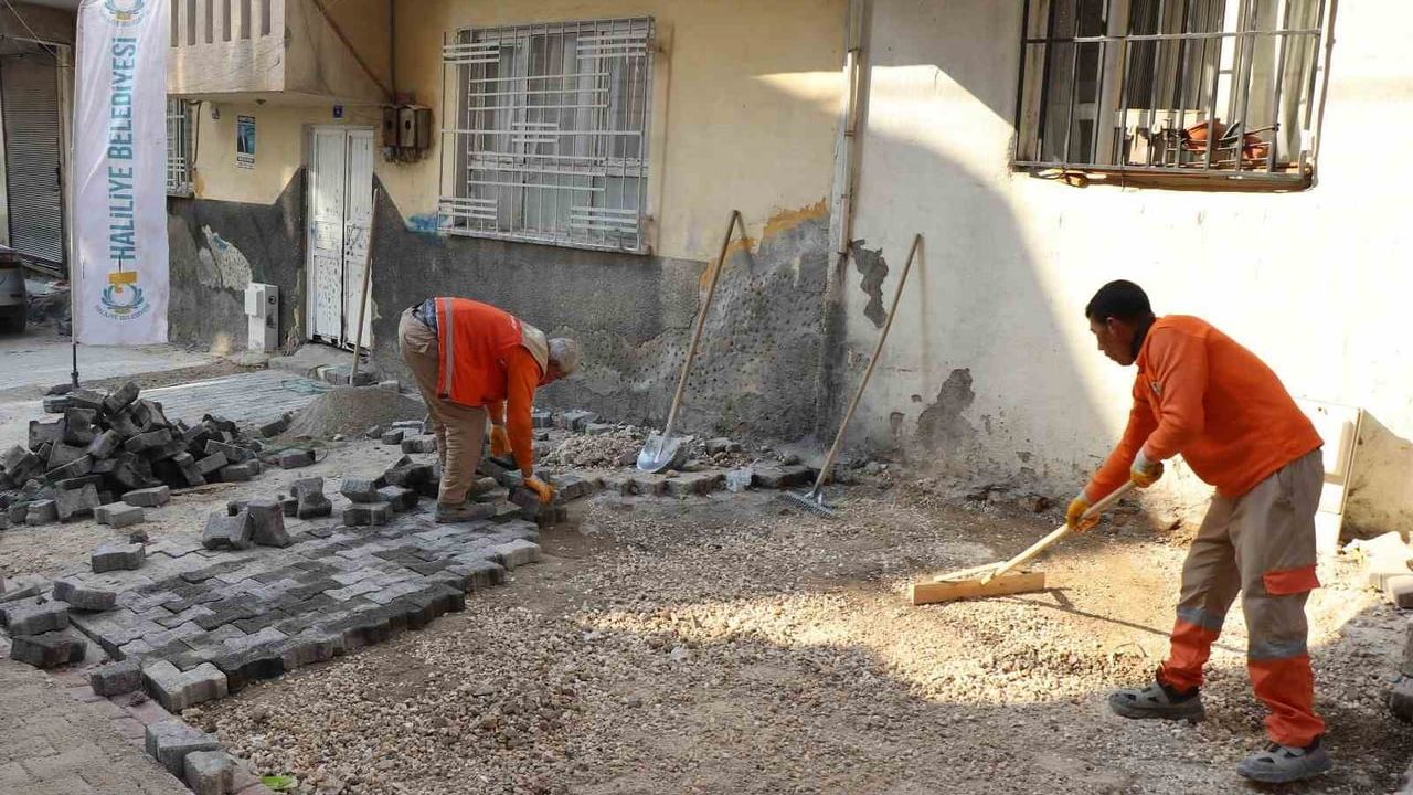 Haliliye'de Üstyapı ve Yol Çalışmaları Sürüyor