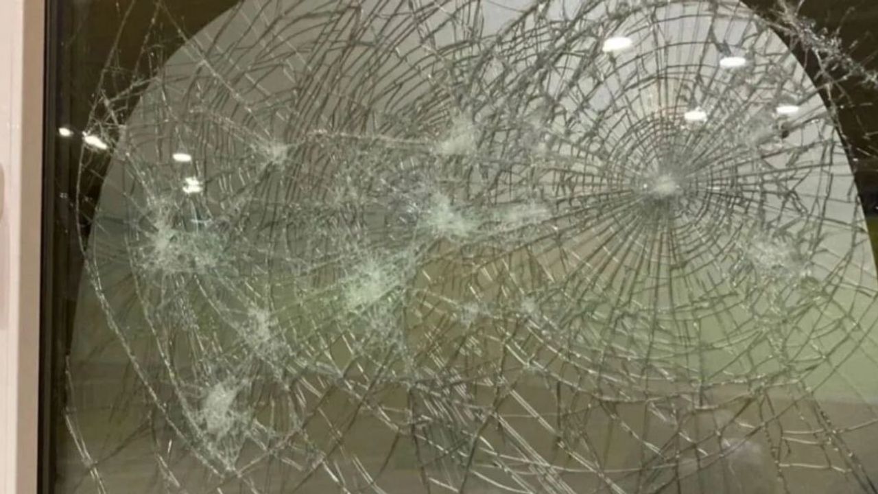 Hannover'de 2 günde 3 camiye saldırı: Duvarlara 'IDF' yazıldı