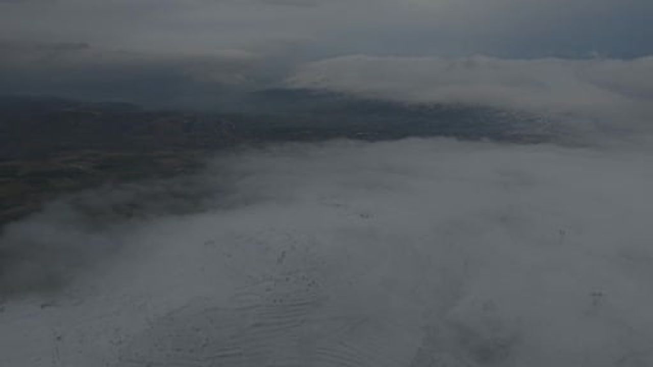 Harput'ta Aynı Rakımda Kar, Sis ve Karsız Alanlar Havadan Görüntülendi