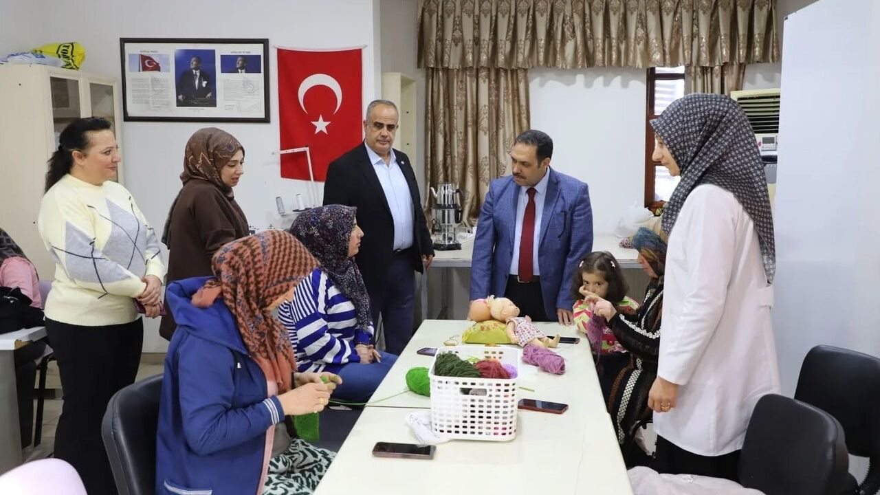 Hasan Bilici ÇATOM’u Ziyaret Etti: Kursiyerler ve Çocuklarla Buluşma