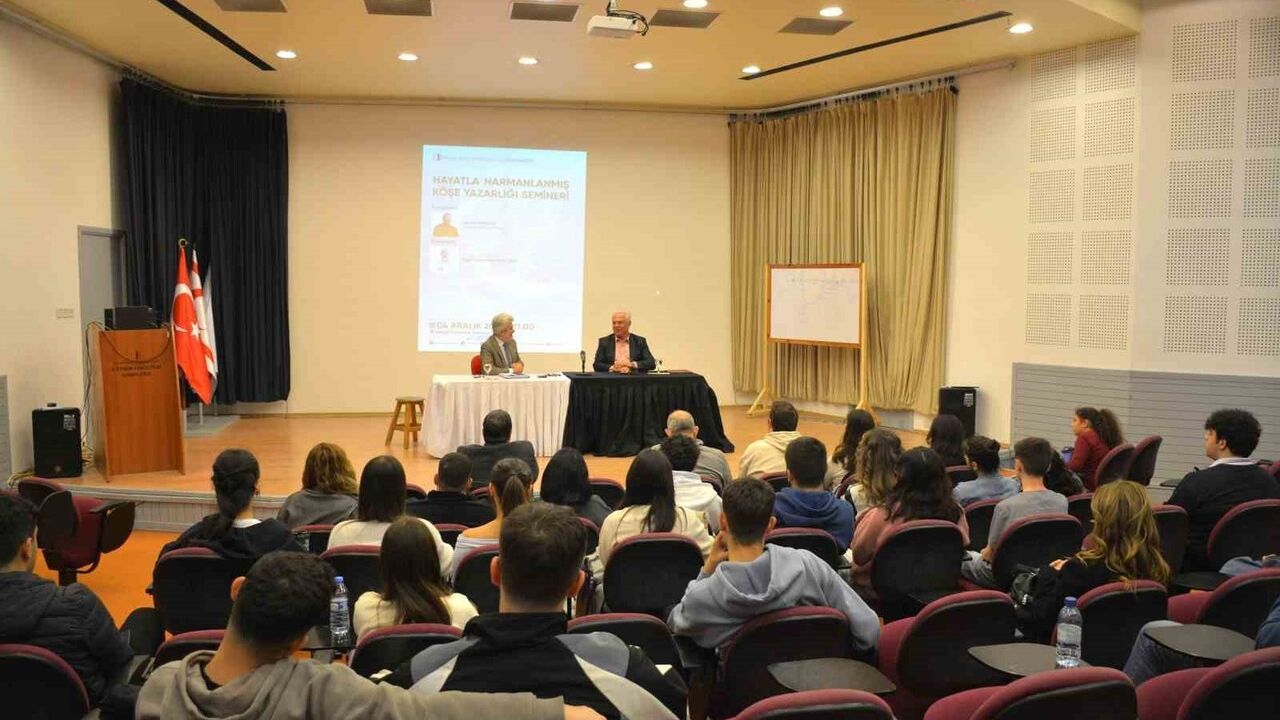 Hasan Hastürer: "Yüz bin kere doğsam yine gazeteci olurum" — Yakın Doğu Üniversitesi'nde Köşe Yazarlığı