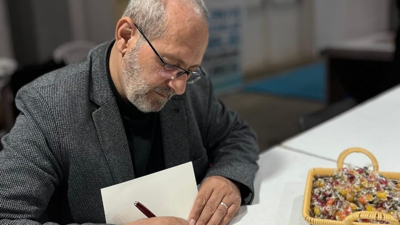 Hasan Hüseyin Tokuş’e Mavikuş Edebiyat Ödülü