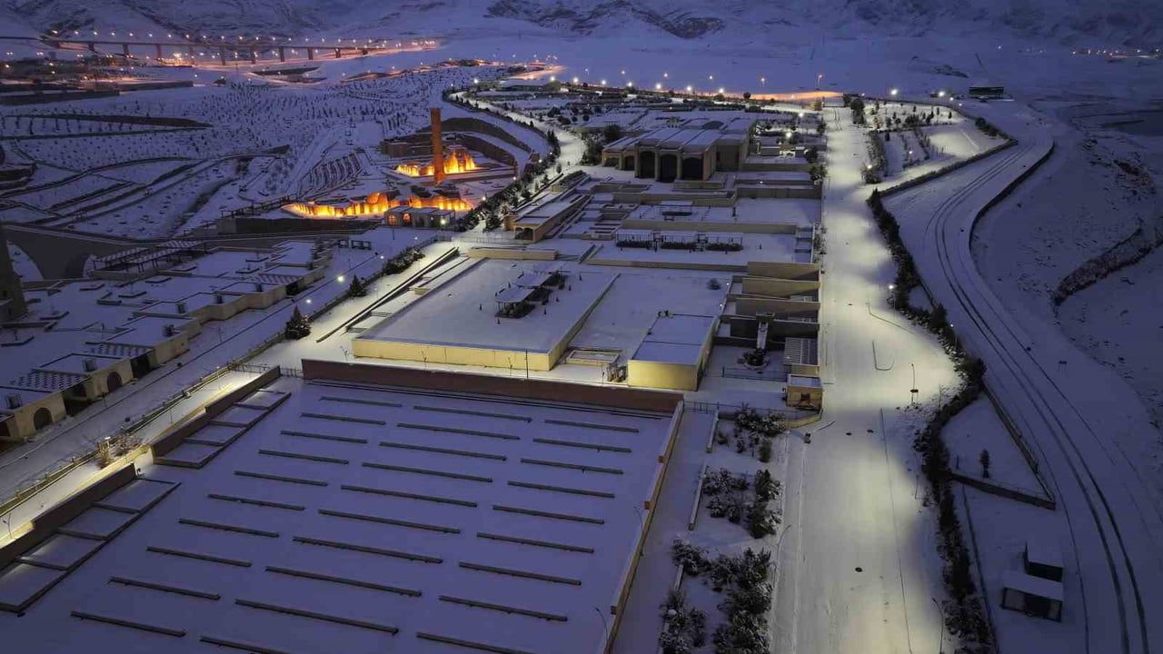 Hasankeyf'te Masalsı Kar Manzaraları — Batman'da Tarihi Siluet Kartpostallık