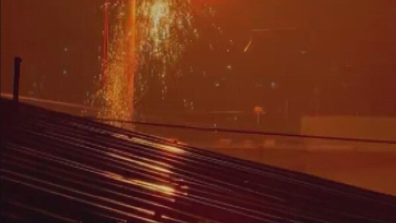 Hatay'da Elektrik Kabloları Havai Fişek Gibi Patladı