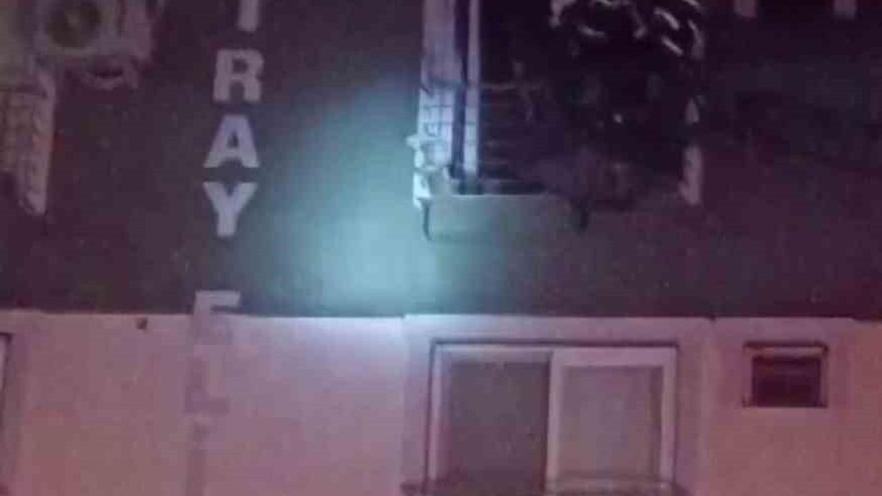 Hatay'da Elektrik Kontağı Yangını: Arsuz'da Ev Kullanılamaz Hale Geldi