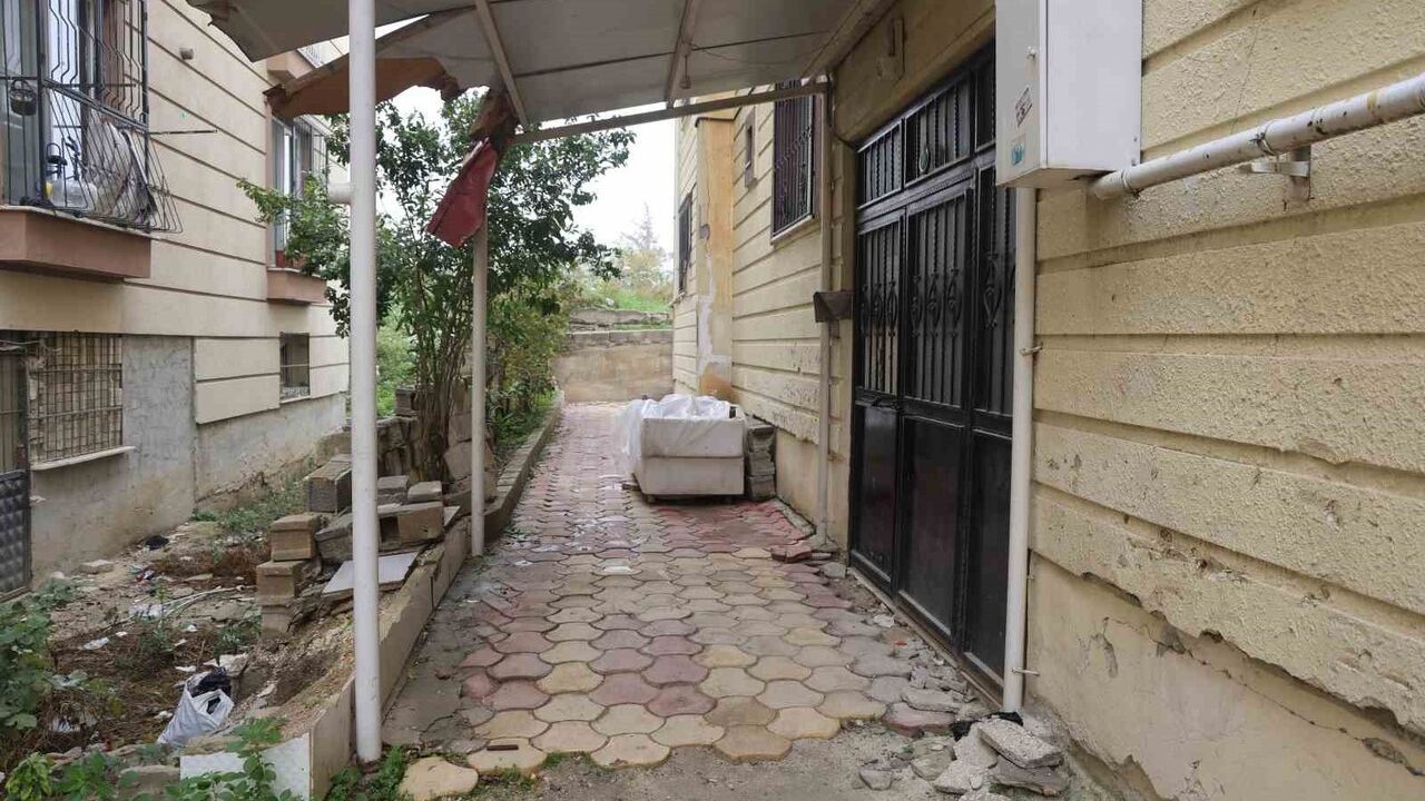 Hatay'da Kameralara Yakalanan Bisiklet Hırsızına Vatandaştan 'İş Bul ve Çalış' Nasihati