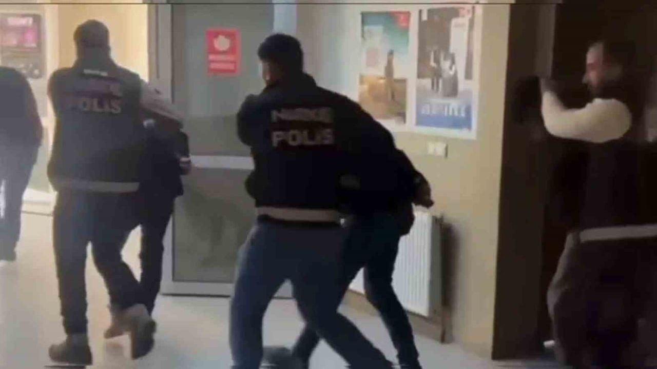 Hatay’da Yeni Yıl Öncesi Asayiş Denetimi: 52 Aranan Şahıs Yakalandı