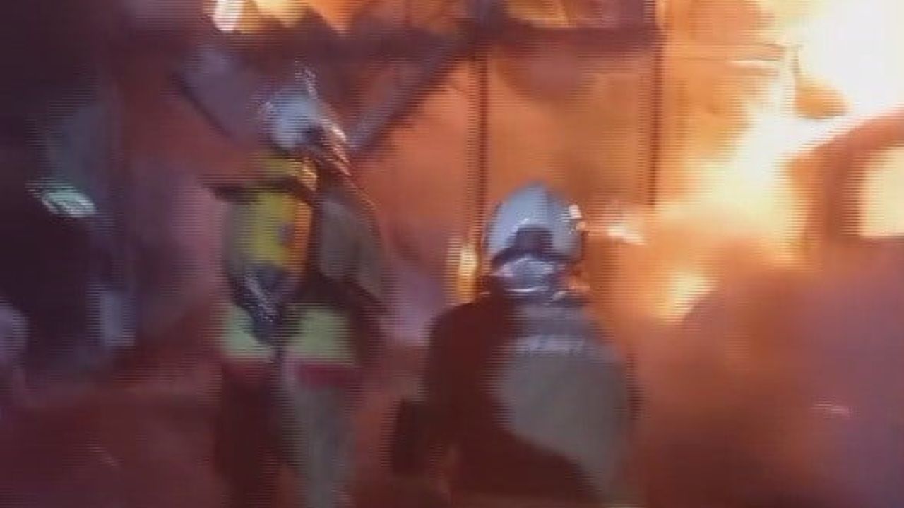 Hatay Samandağ'da Konteyner Yatakhane Yangını - Can Kaybı Yok