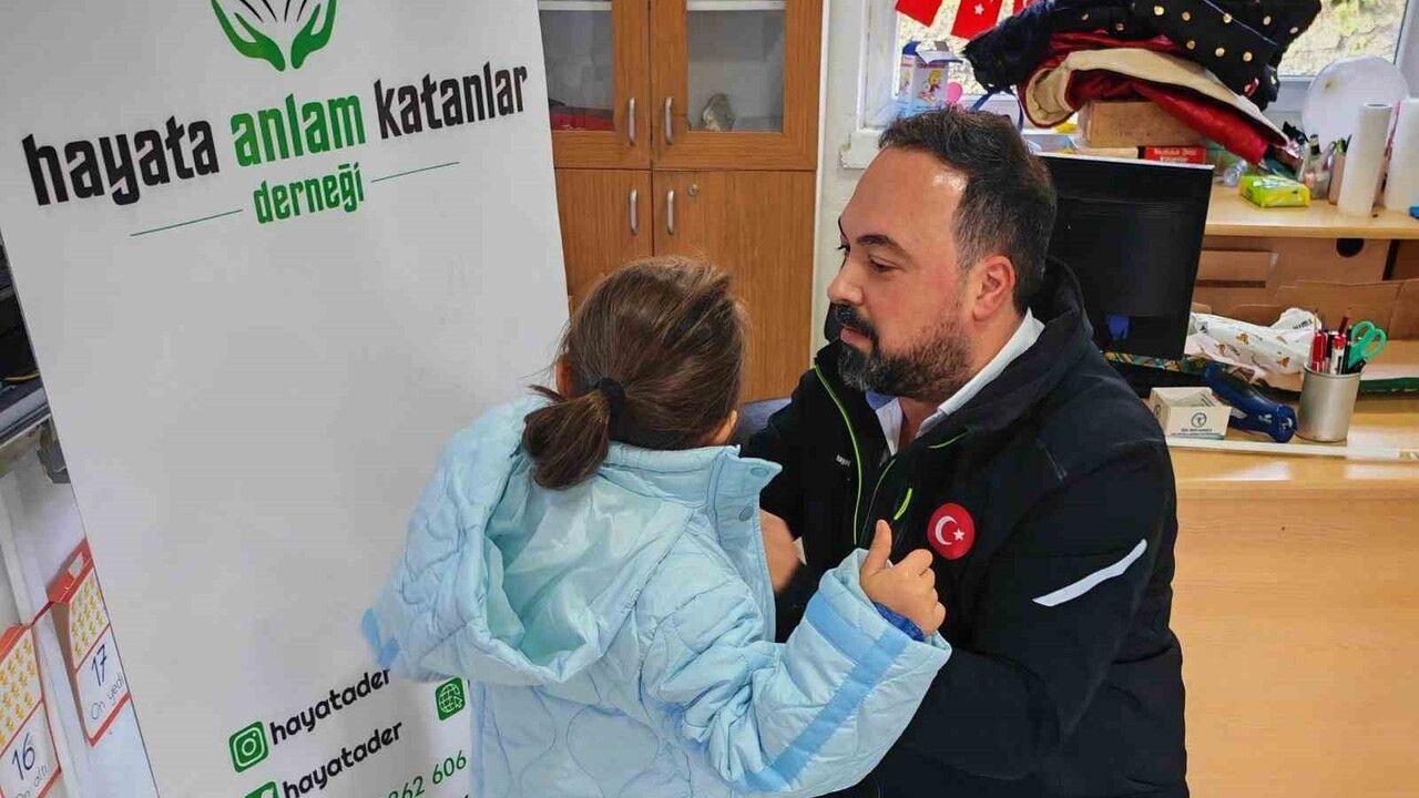 Hayata Anlam Katanlar Derneği'nden Kırsalda Öğrencilere Kış Desteği