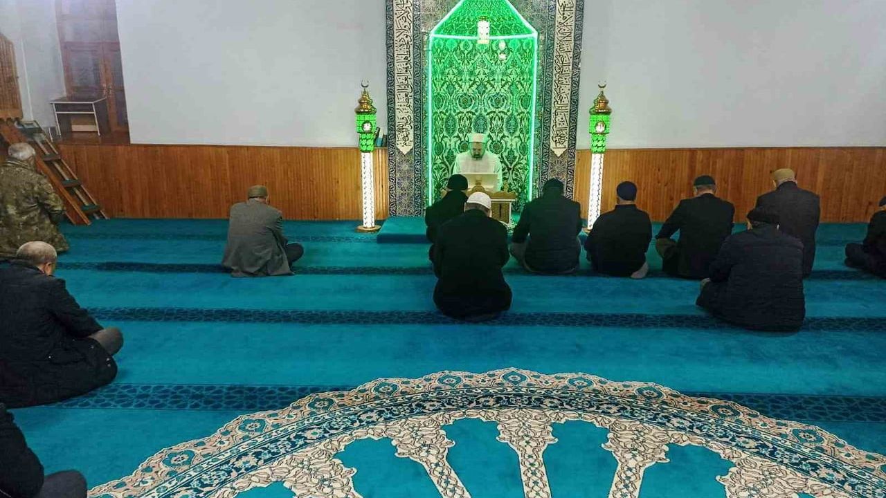 Hisarcık’ta Sabah Namazı Buluşması Merkez Çarşı Camii’nde