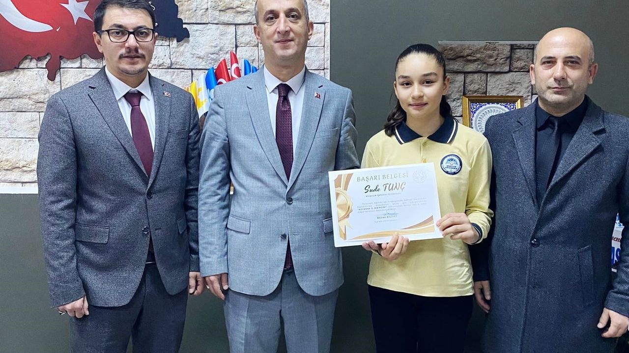 Hisarcık'ta Verem Haftası Şiir Yarışmasında İl Birincisi Sude Tunç Ödüllendirildi