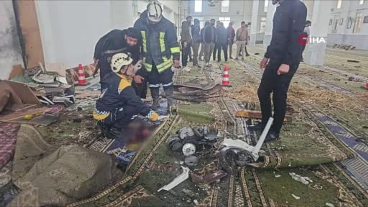 Humus'ta cami patlaması: Can kaybı 5'e, yaralı 21'e yükseldi