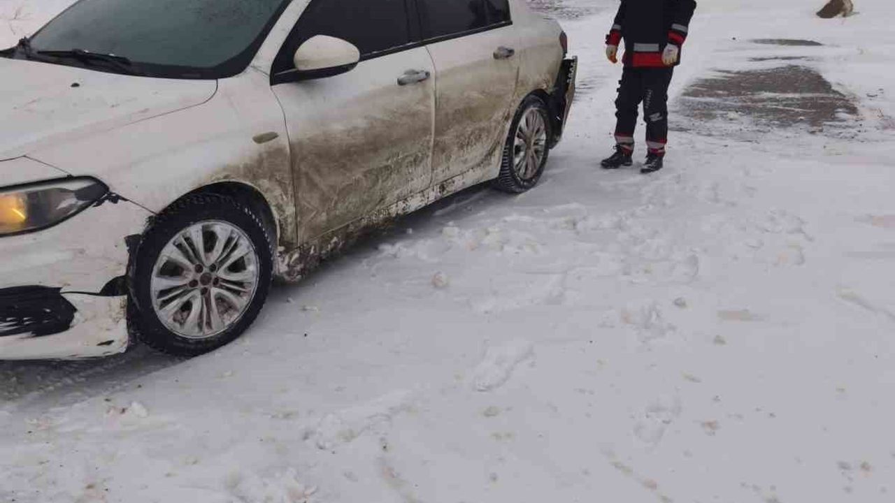 Iğdır-Doğubayazıt yolunda zincirleme kaza: 3 yaralı