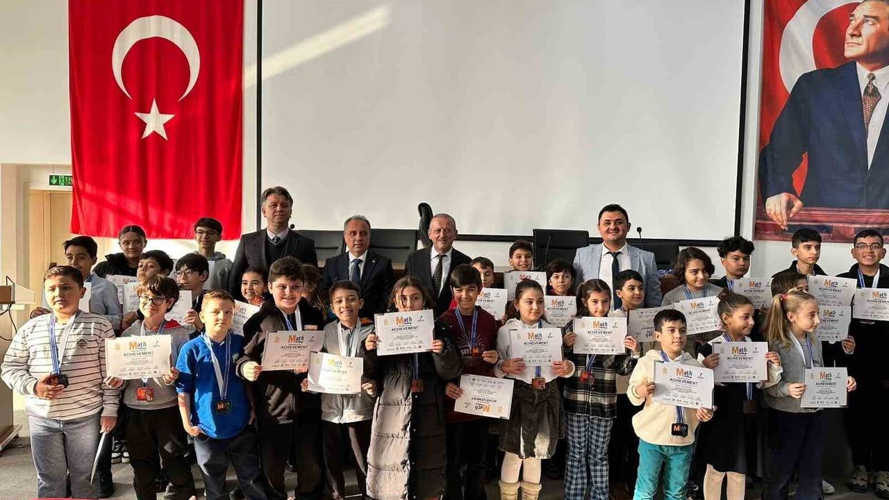 IMC'de Ülker Yörükoğlu BİLSEM'den 40 Öğrenci Madalya Kazandı