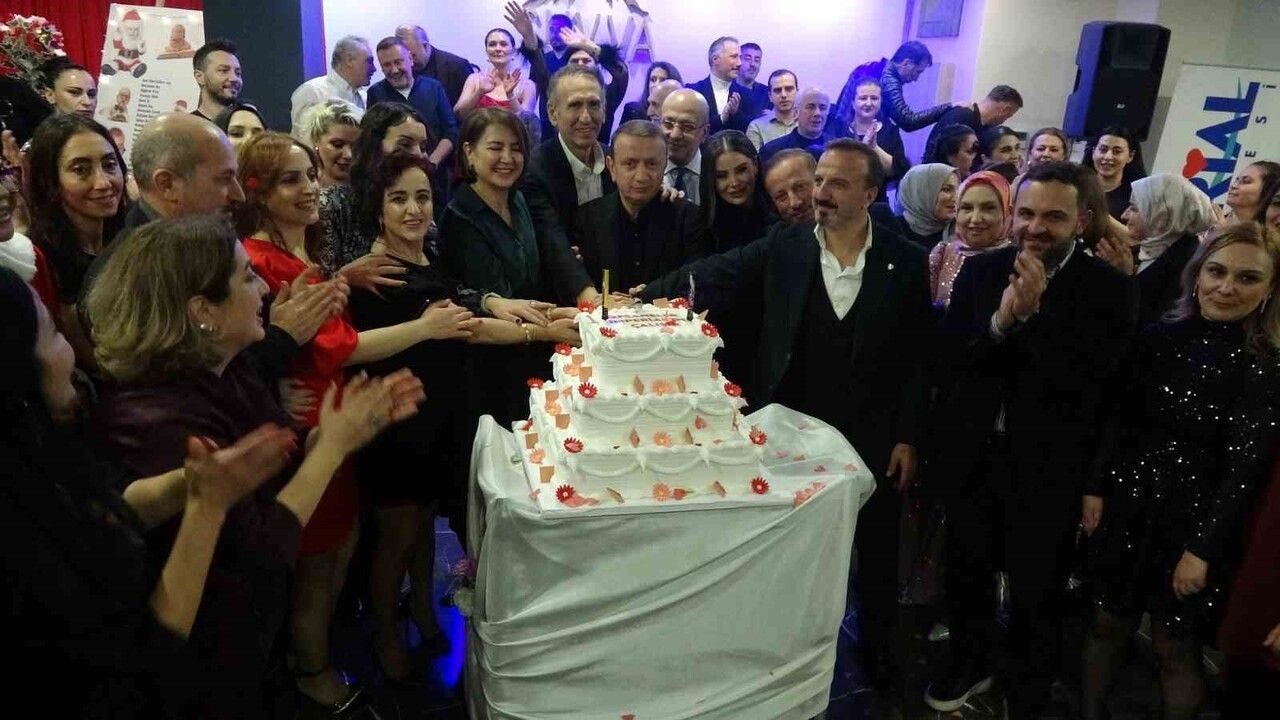 İmperial Hastanesi Yıl Sonu Yemeğinde Buluştu