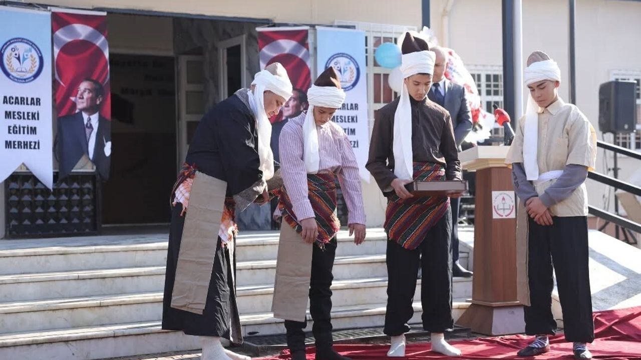İncirliova'ya Yeni Merkez: Acarlar Mesleki Eğitim Merkezi Açıldı