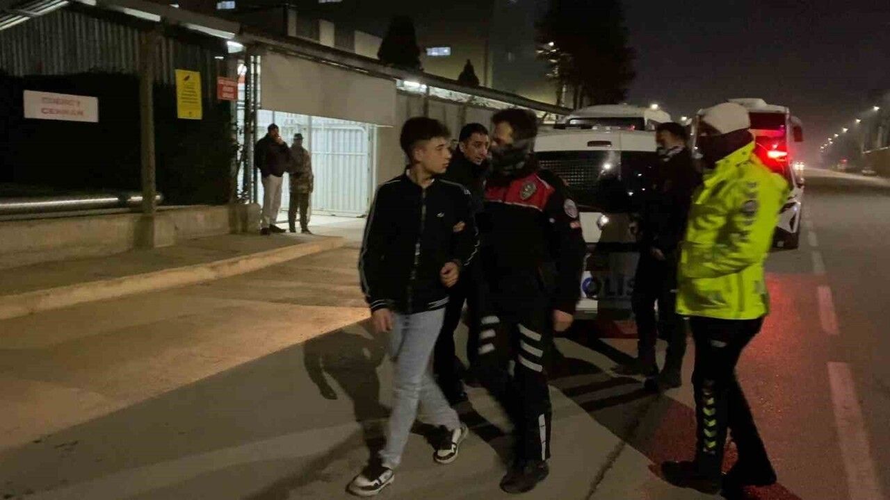 İnegöl'de 15 Yaşındaki Sürücü 10 Km Kovalamacada Yakalandı — 95 Bin 183 TL Ceza