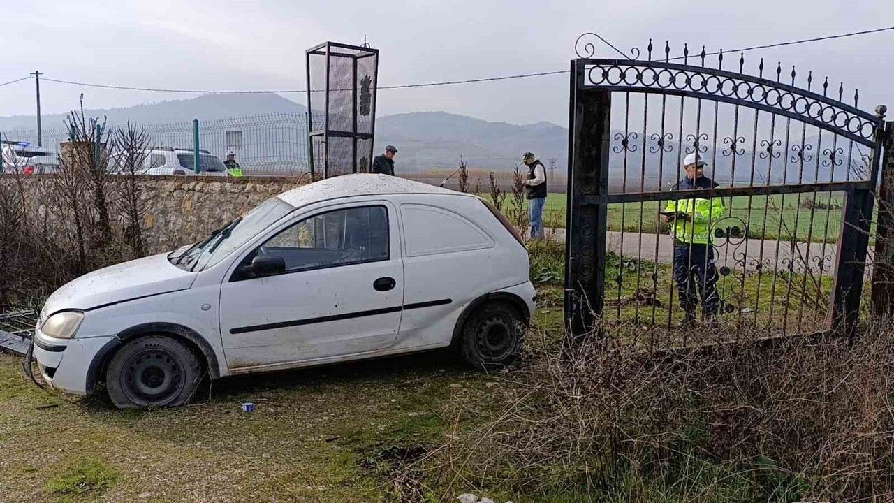 İnegöl'de Kaza: Baygın Sürücü 9 Saat Sonra Donmak Üzereyken Bulundu