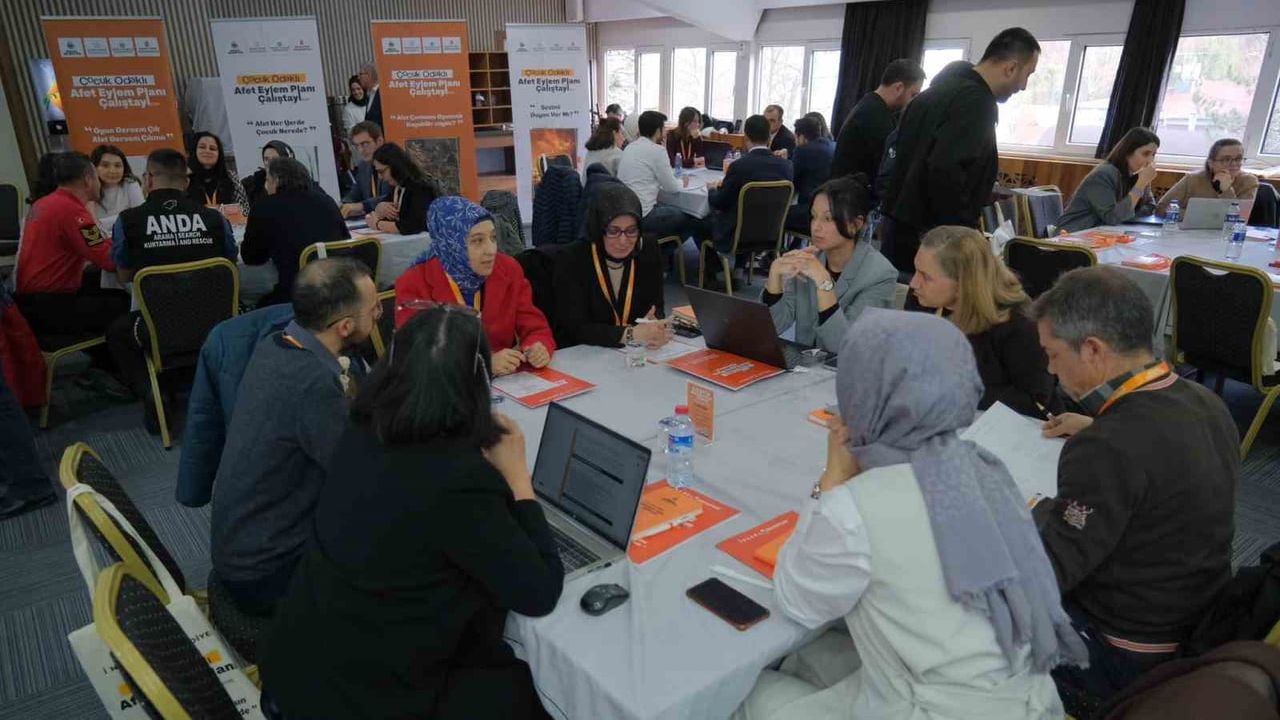İnegöl’den Çocuk Odaklı Afet Eylem Planı Çalıştayı — 25 Üniversiteden Katılım