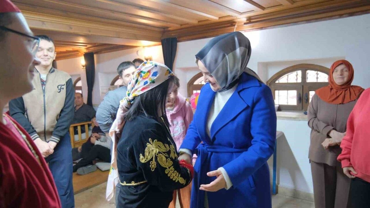 İnegöl Engelsiz Yaşam Merkezi'nde Tutum, Yatırım ve Türk Malları Haftası Coşkusu