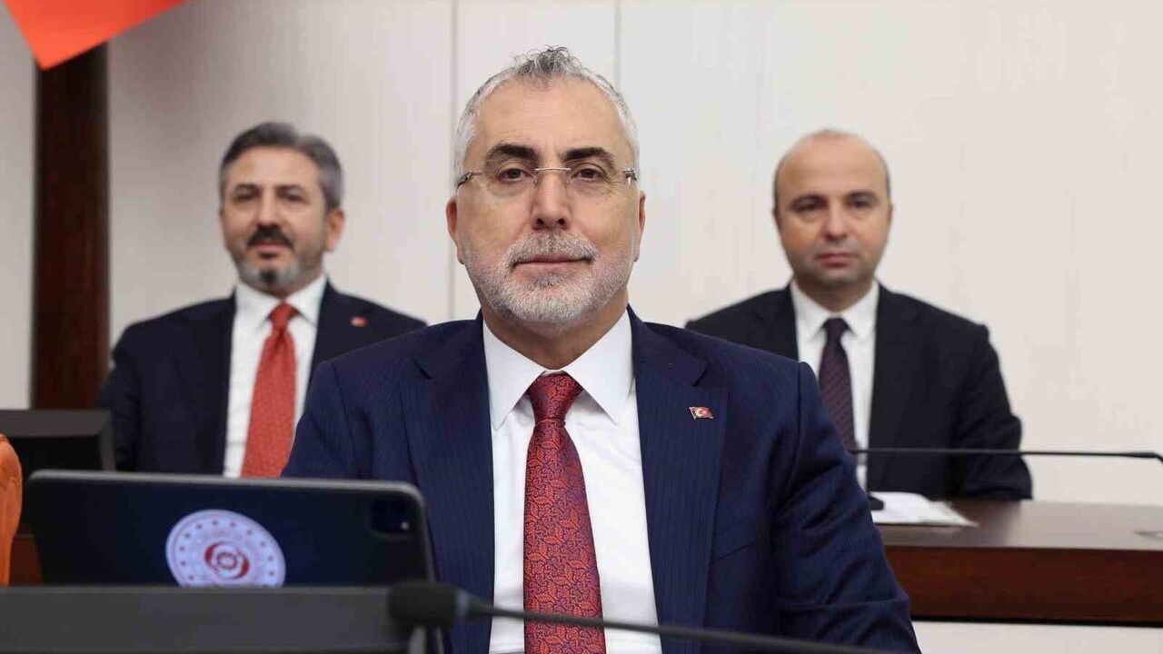 Işıkhan: 2026 Asgari Ücret Enflasyona Ezdirmeyecek, İstihdam Korunacak