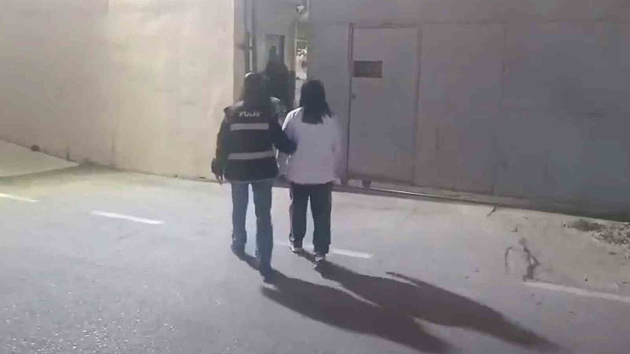 İskenderun'da Hapis Cezası Bulunan 3 Kişi Yakalandı