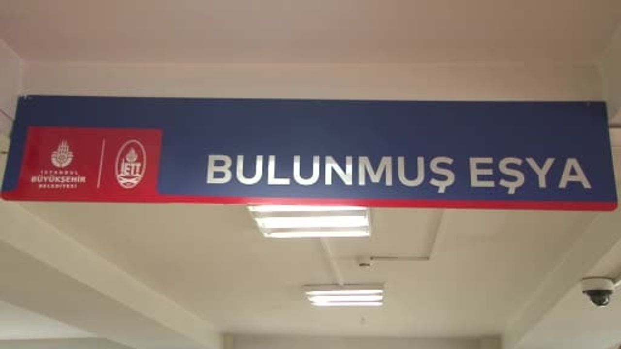 İstanbul'da Toplu Taşımada Unutulan Binlerce Eşya İETT'de Sergilendi