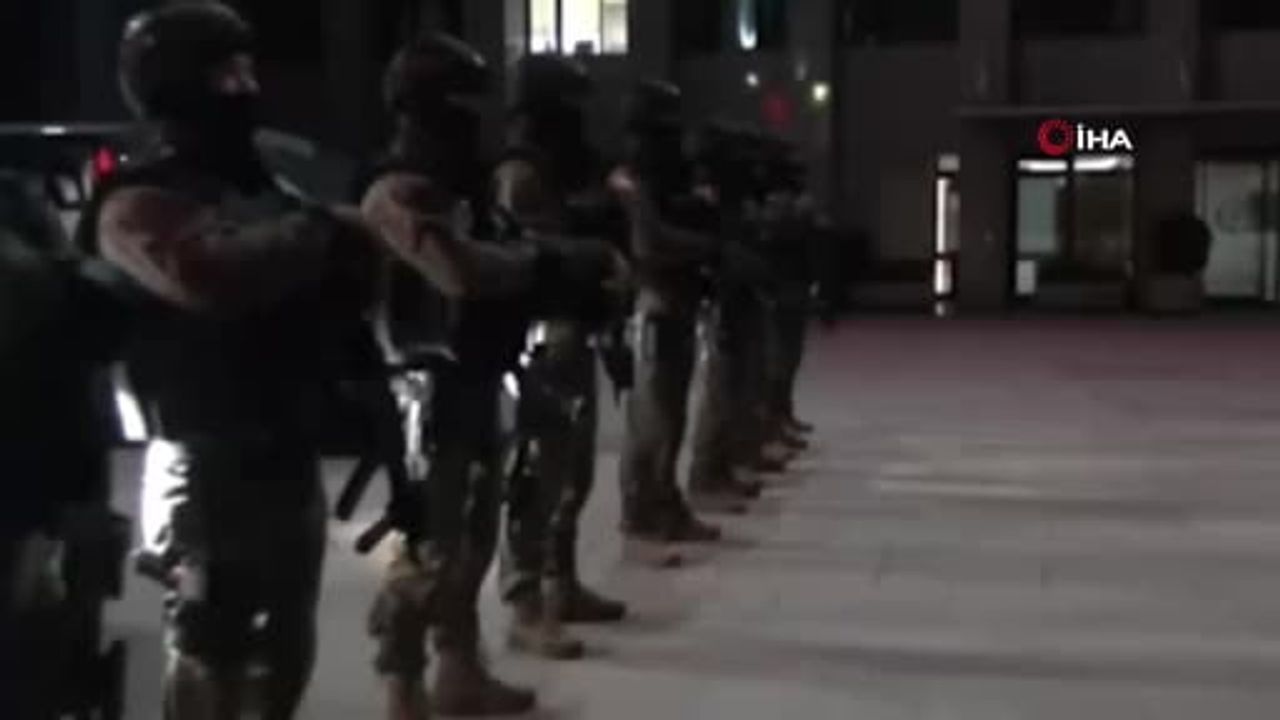 İstanbul Merkezli DEAŞ Operasyonu: Kılıç, Pala ve Kasatura Ele Geçirildi