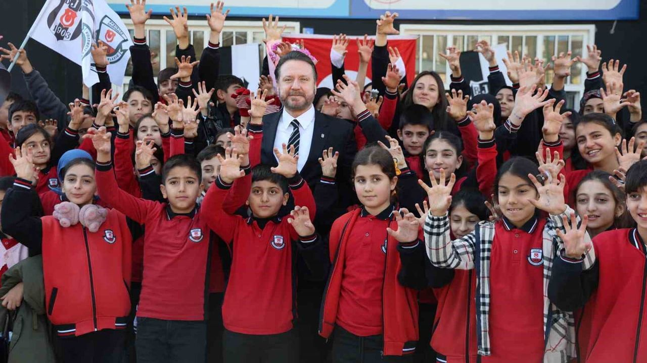 İyiliğe Kanat Aç Elazığ'da: Beşiktaş, Çakırkaş Okulunu Ziyaret Etti