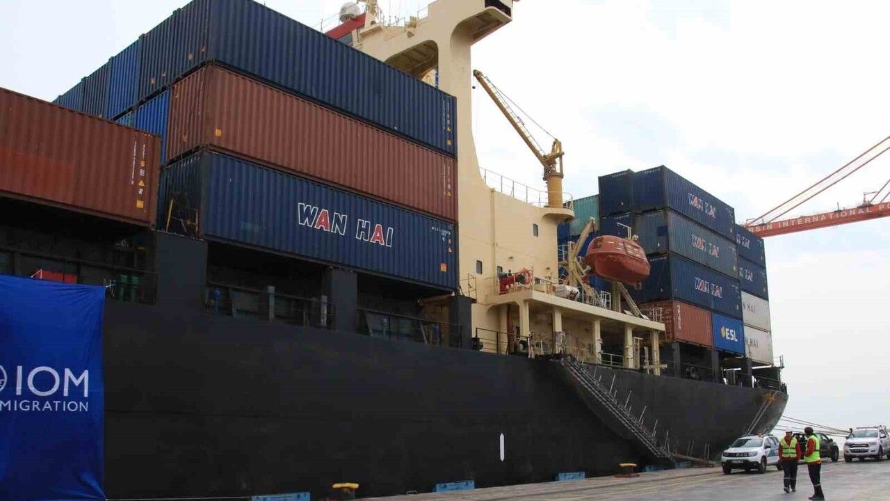 İyilik Gemisi 'NZ NINGBO' Mersin'den Sudan'a Uğurlandı